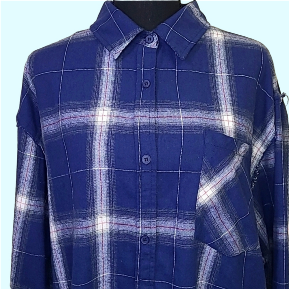 La Miel Celine blue, white and red plaid flannel. Sz. L